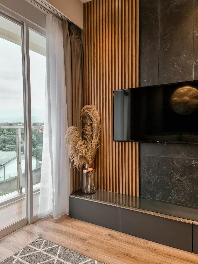 R30 Apartemen Gateway Pasteur 2Br Daymentroom Бандунг Екстериор снимка