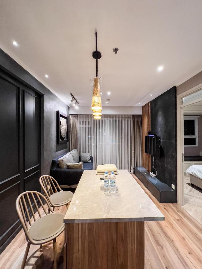 R30 Apartemen Gateway Pasteur 2Br Daymentroom Бандунг Екстериор снимка